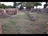 03005 ostia - regio ii - insula ix - edificio (ii,ix,6) - porticus - bli ri osten - 09-2022.jpg